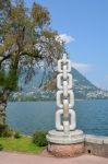Lugano sculture sul lungolago