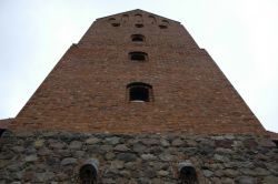 L'imponenete mastio del castello di Trakai ...