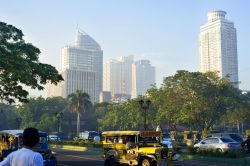 Oltre 16 milioni di persone vivono nell'area metropolitana di Manila, nelle Filippine - © joyfull / Shutterstock.com