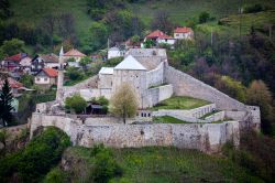 Panorama dall'alto della fortezza medievale di Travnik, Bosnia e Erzegovina. E' una delle meglio conservate di tutta la Bosnia.


