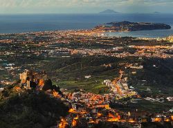Il Panorama di Santa Lucia del Mela (Messina) dai Monti Peloritani con Stromboli sullo sfondo  - © Gianmarco Amico / www.santaluciadelmelaturismo.it