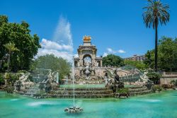 Parco della Ciutadella a Barcellona, Spagna. Quest'area verde, che deve il suo nome al fatto di essere stato costruito sui terreni della vecchia fortezza, somiglia ai giardini del Lussemburgo ...