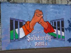 Particolare di un murales a Belfast, Irlanda del Nord. Gli affreschi di Belfast sono una delle attrazioni che ogni anno attira turisti provenienti da ogni parte del mondo. Sono considerati un ...