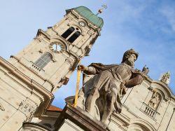 Particolare della statua all'ingresso della abbazia territoriale di Einsiedeln - © Fedor Selivanov / Shutterstock.com