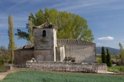 Chiesa di Segovia, Spagna - Visitando la città di Segovia si possono ammirare decine di chiese, di piccole e grandi dimensioni e dall'architettura più varia, che ne testimoniano ...