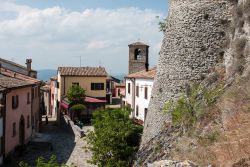 Poggio Torriana: la frazione di Montebello e il Castello di Azzurrina - © Nicola Simeoni / Shutterstock.com