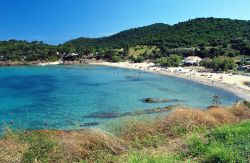 Spiaggia di Fautea a Porto-Vecchio, Corsica. E' uno dei gioielli naturali dell'isola grazie alla posizione e alla sabbia bianca e finissima della spiaggia protetta dalla torre genovese. ...