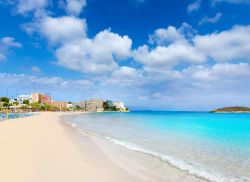 La spiaggia di Magalluf a Maiorca, isole Baleari - © holbox / Shutterstock.com