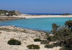 Spiaggia di Diakoftis punta sud isola di Karpathos Grecia - © effeelle/ Panoramio.com