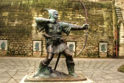 Statua Robin Hood nel Castello di Nottingham