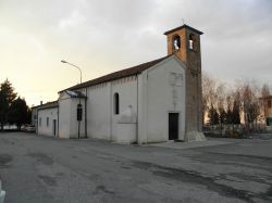 Tramonto presso la chiesa dei Santi Gregorio e Tommaso a Lughetto, Campagna Lupia