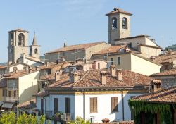 Tre chiese del centro di Varzi, la cittadina in val Staffora in Lombardia - © Claudio Giovanni Colombo / Shutterstock.com