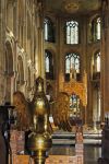 Un leggio con aquila dorata nella cattedrale di Peterborough, Regno Unito  - © Caron Badkin / Shutterstock.com