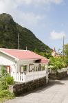 Un tradizionale cottage nella città di The Bottom, isola di Saba, Caraibi.

