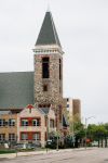 Una chiesetta con campanile nel centro storico di Lansing, Michigan (USA).
