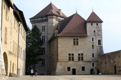 Uno scorcio del castello di Annecy, capitale dell'Alta Savoia, Francia.

