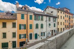 Uno scorcio del centro di Belluno in Veneto - © MoLarjung / Shutterstock.com