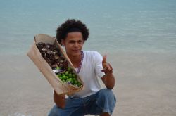 Venditore frutti di mare alla spiaggia La Ensenada, Punta Rucia

