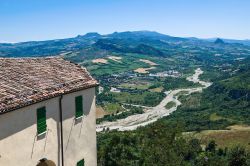 Vista panoramica dal Castello di Azzurrina a Poggio Torriana. - © Mi.Ti. / Shutterstock.com