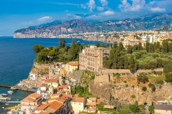 Vista panoramica di Sorrento in Campania, Golfo di Napoli