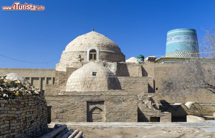 Immagine Rovine medievali a Khiva la città storica in Uzbekistan  - © posztos / Shutterstock.com