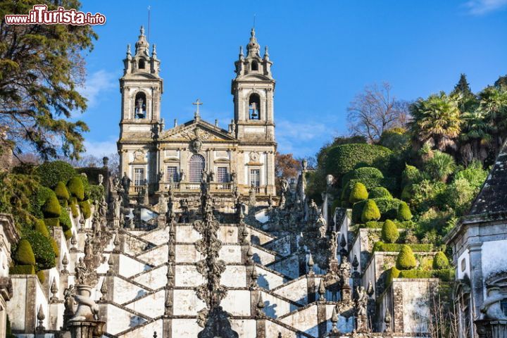 Immagine Il Santuario do Bom Jesus do Monte, una delle attrazioni di Braga - © saiko3p / Shutterstock.com