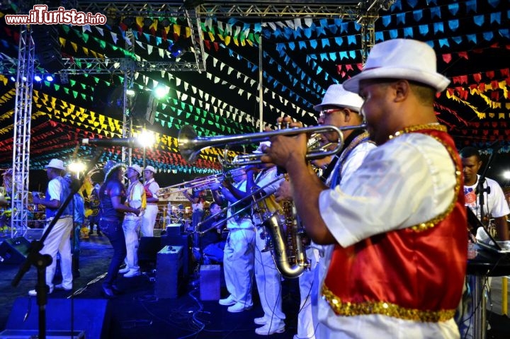 Immagine Sao Joao, il carnevale di giugno, con musica  nelle strade di Sao Luis