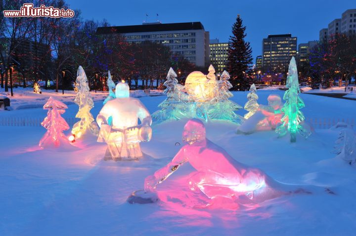 Immagine Sculture di ghiaccio a Edmonton in Canada- © 2009fotofriends / Shutterstock.com
