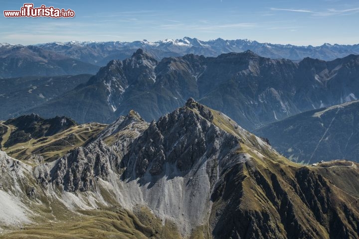 Immagine Hoher Burgstall, Seven Summits: è considerata la vetta più facile da scalare tra quelle delle Seven Summits, eppure i suoi 2611 metri s.l.m. riservano scorci fantastici a chi decide di avventurarsi nell'impresa - Foto TVB Stubai Tirol, Heinz Zak.