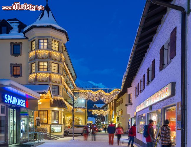 Immagine Il centro di Sankt Anton am Arlberg fotografato in pieno inverno - ©  Boris-B / Shutterstock.com