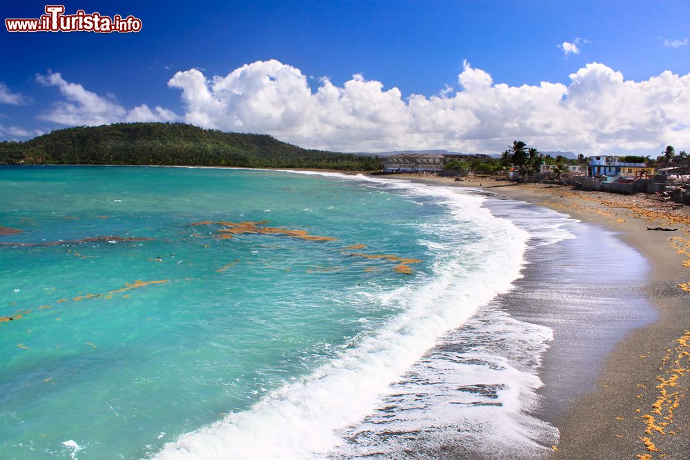 Immagine Una spiaggia nei pressi di Baracoa, sulla costa atlantica della provincia di Guantànamo, Cuba.