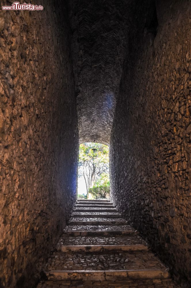 Immagine Un corridoio all'interno del Castello di Scipione (Castello Pallavicino) a Salsomaggiore Terme