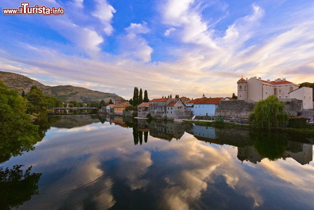 Immagine Un suggestivo panorama della città di Trebinje (Bosnia Erzegovina): il borgo conquistato dagli ottomani nel 1492.
