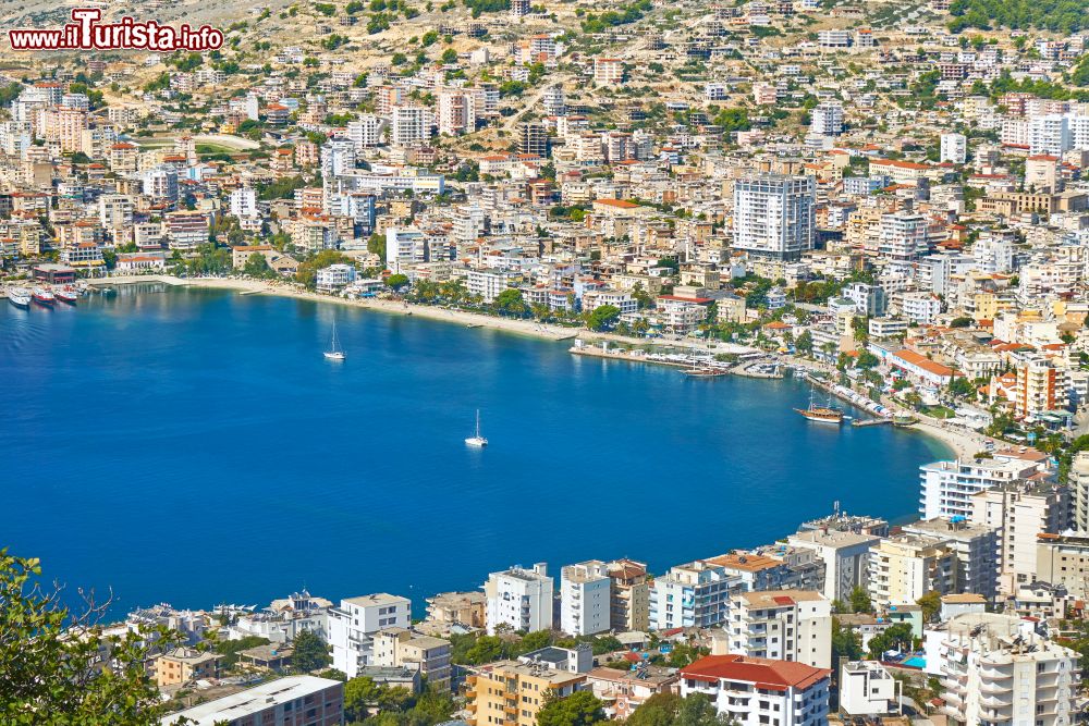 Immagine Vista aerea della città di Saranda una delle spiagge più famose in Albania