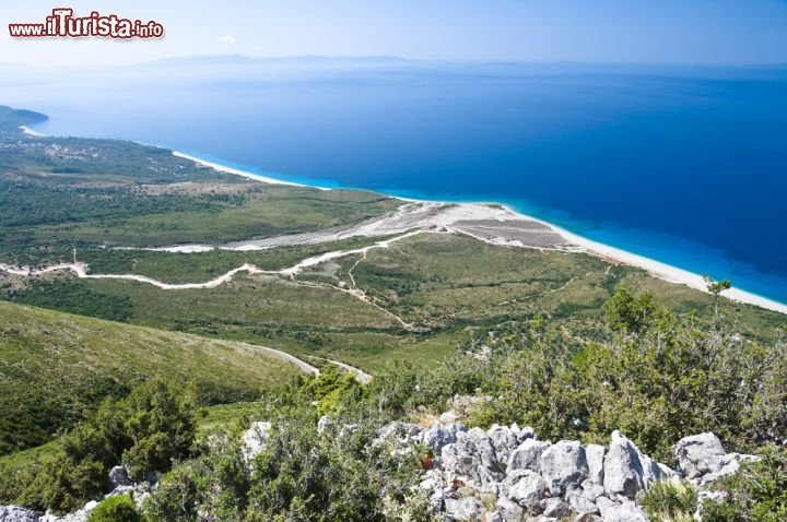 Immagine Spiaggia di Dhermi Albania - © ollirg / Shutterstock.com