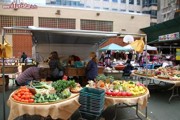 Immagine Mercatino delle pulci "East 67th Street Market" antiquariato e prodotti della terra - © Foto fleamapket.com
