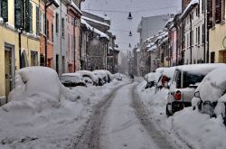 Via Mazzini Lugo di Romagna, durante una fitta nevicata nel febbraio 2012