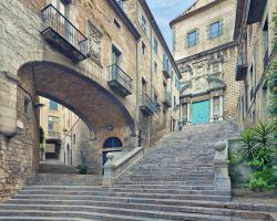 Le strade del borgo antico di Girona (o Gerona, ...