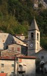 Campanile e case in sasso di Equi Terme, Toscana