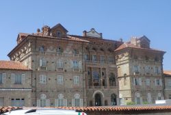Lo storico Ospedale Civico di Dogliani in Piemonte