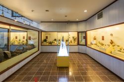 Il Museo Archeologico e delle Mummie di Amasya, Turchia. Gli oggetti esposti in quest'interessante area museale appartengono a ben 11 civiltà differenti - © Nejdet Duzen / Shutterstock.com ...