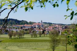 Panorama del villaggio di Ottobeuren in Baviera
