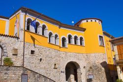 Una bella veduta di Palazzo Loreti a Satriano di Lucania, Basilicata. Appartenuto ad una ricca famiglia del Settecento, questo edificio è uno dei gioielli architettonici e storici del ...