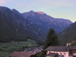 La Val Martello all'alba: siamo in Alto Adige vicino al Parco Nazionale dello Stelvio