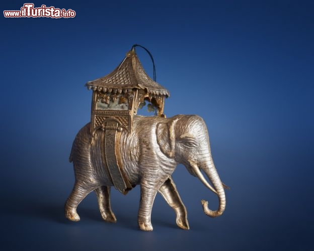 Immagine Un elefante, accessorio speciale di un presepe, al Museo del Natale di Salisburgo