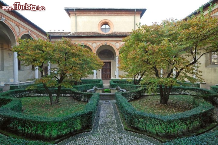 Immagine Interno del chiostro di Santa maria delle Grazie a Milano - © Claudio Giovanni Colombo
/ Shutterstock.com