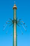 Praterturm, il calcinculo piu grande del mondo, alto 120 metri si trova al Prater di Vienna - © Lipskiy / Shutterstock.com