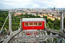 In cima alla ruota panoramica del Prater di Vienna - © Alexander Tolstykh / Shutterstock.com
