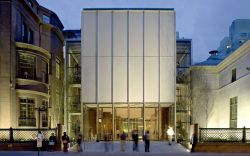 Nuovo ingresso della Morgan Library & Museum, New York City - E' una delle principali novità dell'edificio newyorkese rinnovato e ampliato dal grande Renzo Piano. Inaugurato ...