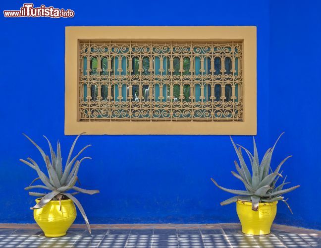 Immagine Dettaglio di una finestra del museo berbero del Giardino Majorelle a Marrakech (Marocco) - © Zyankarlo / Shutterstock.com